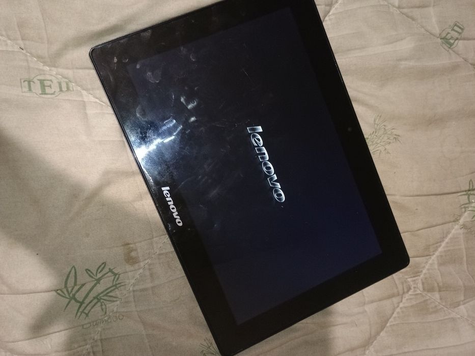 Lenovo S6000. на запчасти или на починку.