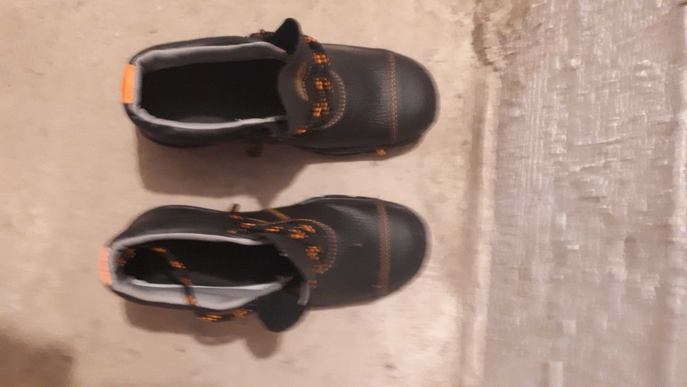 Buty skórzane robocze nr 42