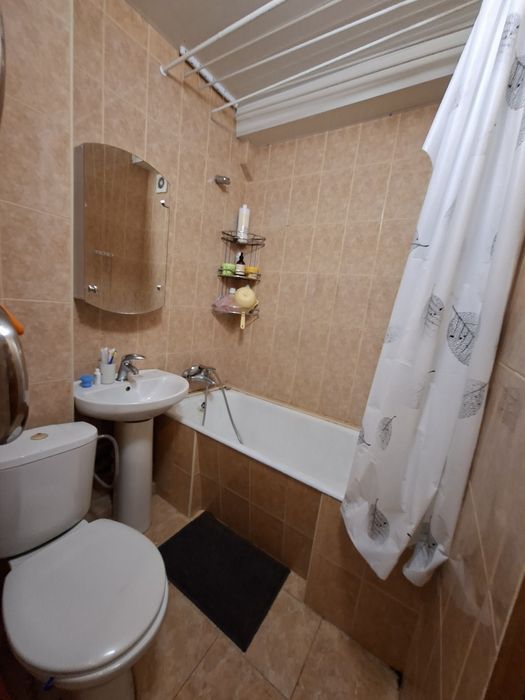 Продам 1-кімнатну квартиру 32,4м.кв. вул.Березняківська 20.