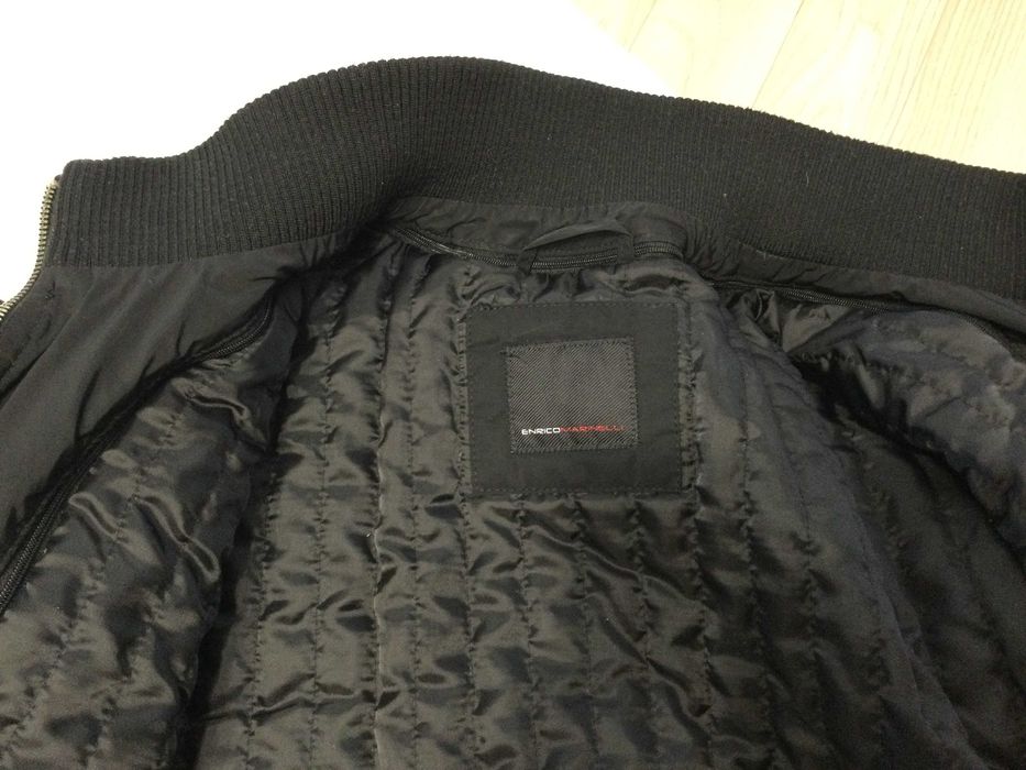 Продам   демисезонную мужскую куртку "ENRIKOMARINELLI" оригинал