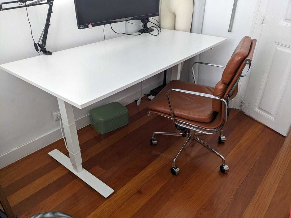 Secretária ikea regulável em altura 160x80 cm