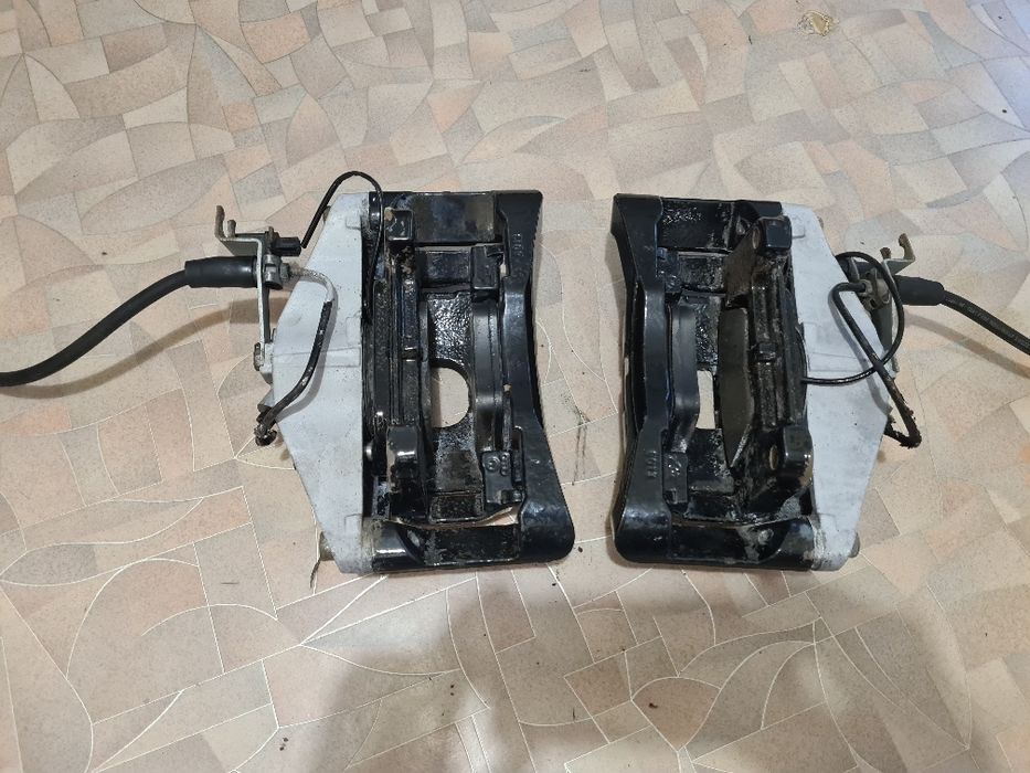 Комплект супортів ауді  А4В7/В6