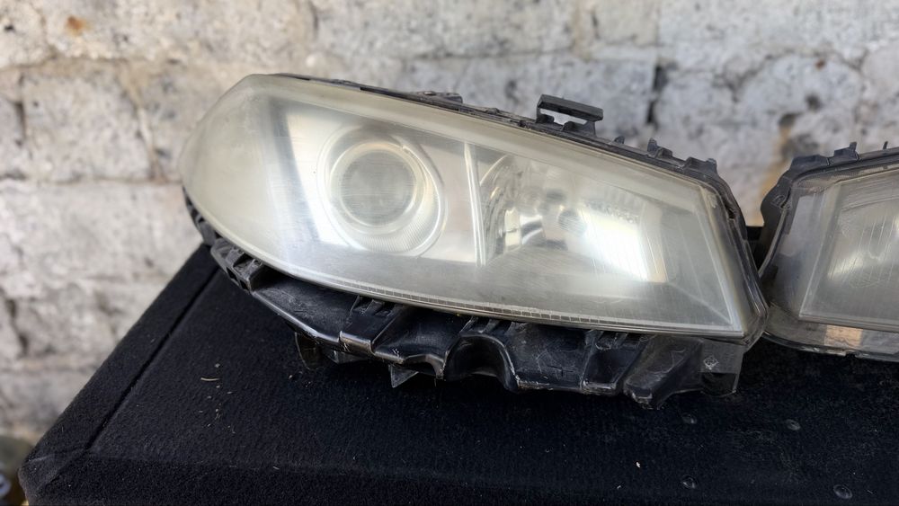 Фара ліва права Renault Megane 2 ксенон 2003-2006 рік дорестайлінг