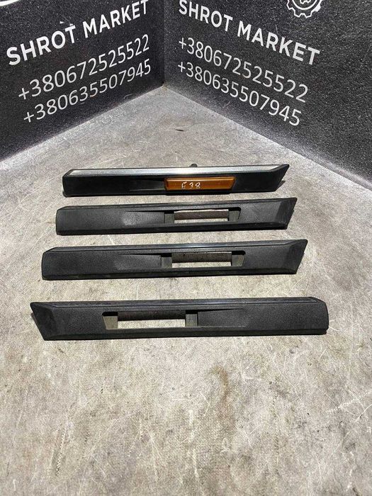 Молдинг накладка переднього крила ліва права BMW 7 Series E38