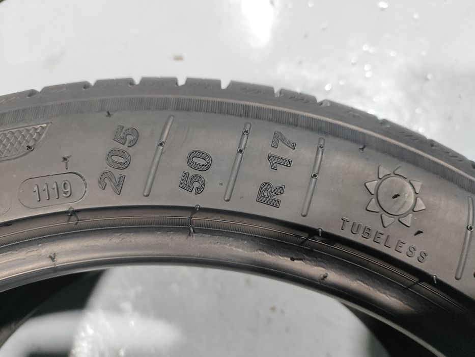 2 pneus semi novos 205-50R17 Kleber - Oferta dos Portes