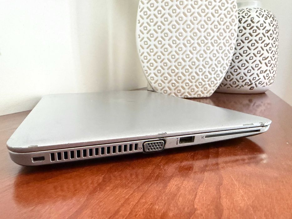 HP EliteBook 820 G3|Ecran 13"|i7-6600u|16Gb Ram|Ssd 256Gb|Leve & Fino|