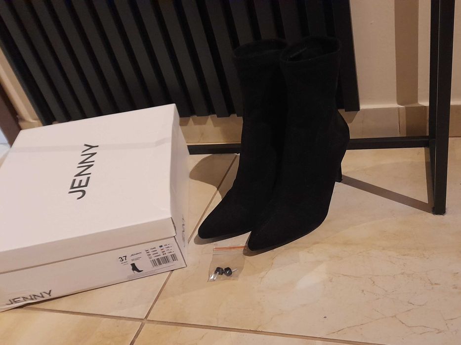 Czarne botki na szpilce 37 ccc