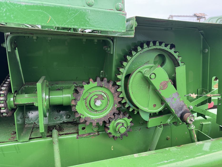 Пресс подборщик JOHN DEERE 330 Тюкопрес, Прес підбирач