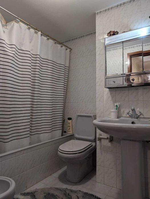 Apartamento T4 nas Madalenas com vista mar