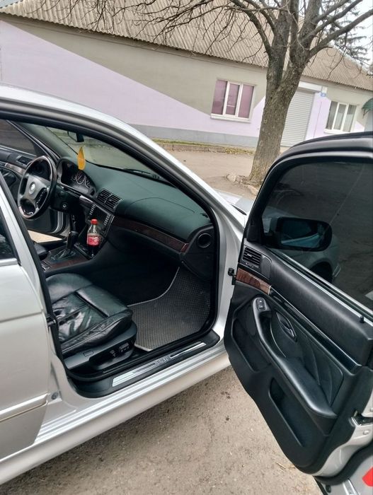 Продам власний автомобіль BMW E39 525i