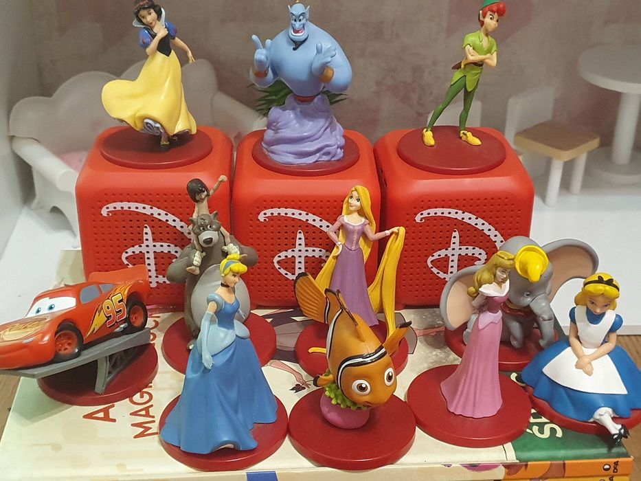 Bajki Disney audio deagostiny 18 książek z figurkami, głośniki gratis