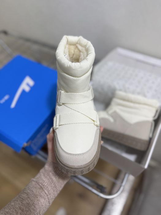 Зимове жіноче взуття, зимове дитяче взуття, дутики, угги