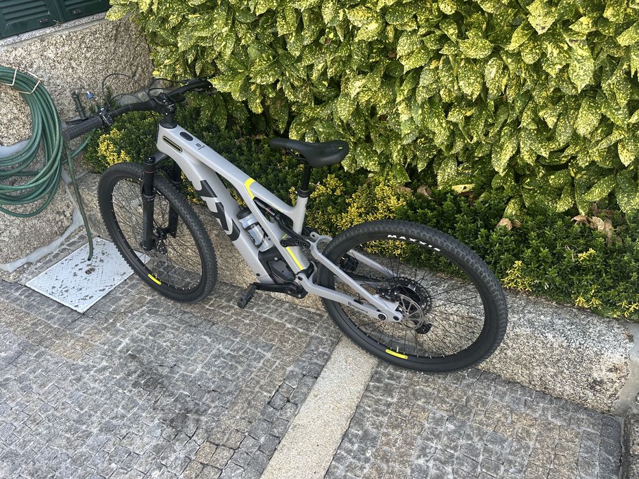 Bicicleta eléctrica HUSQVARNA Light Cross LC5 Talla M, Color GRIS