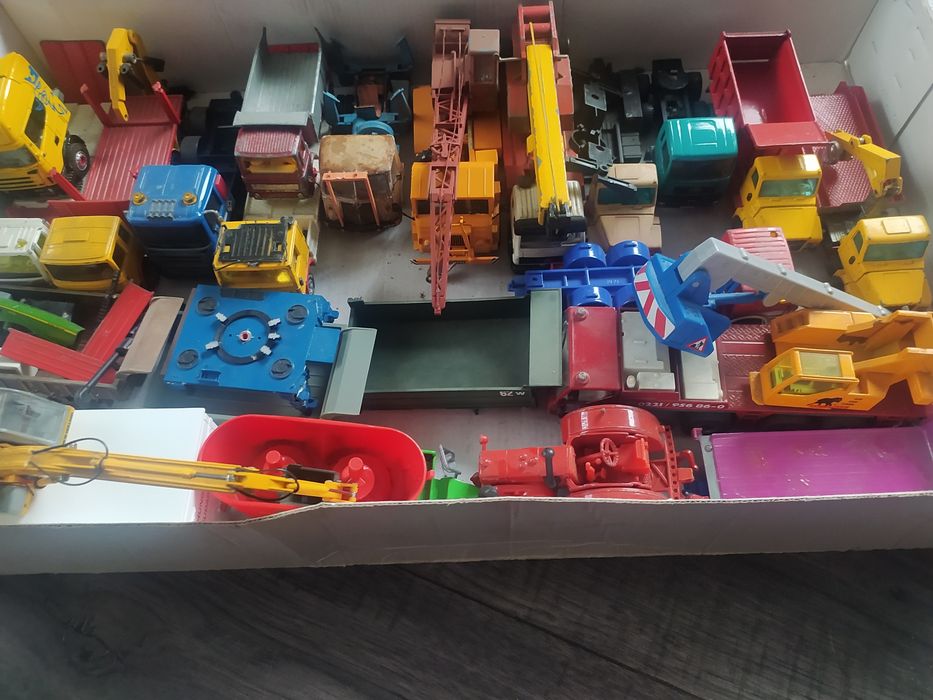 Zabawki siku matchbox welly majorette