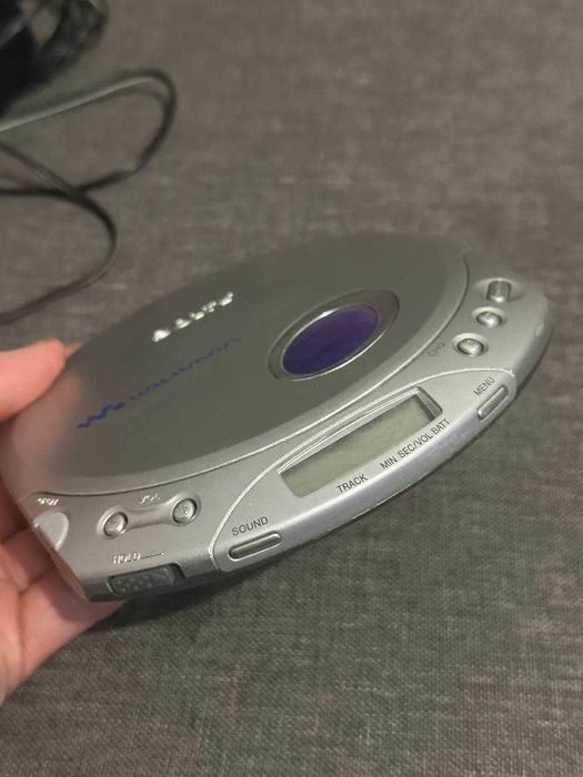 Sony Walkman D-E353 СD-плеер (винтаж)