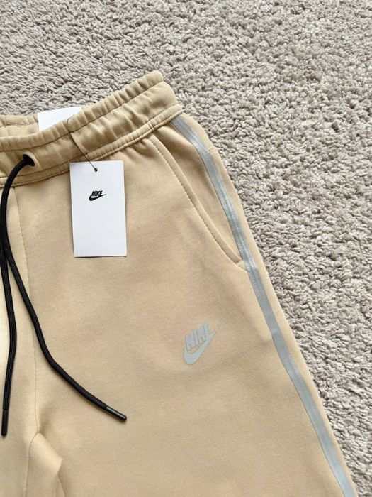 Шорты Nike Tech Fleece Reflective 2025