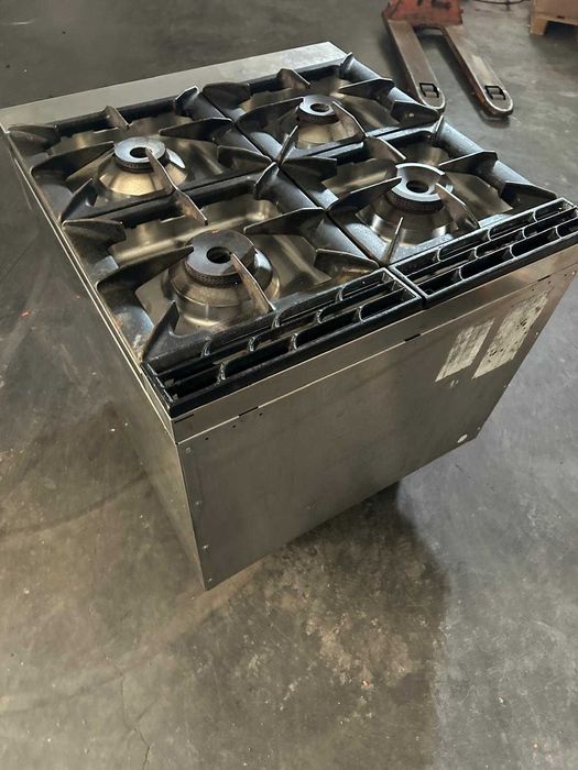 Fogão da Fagor,  de 4 queimadores com forno