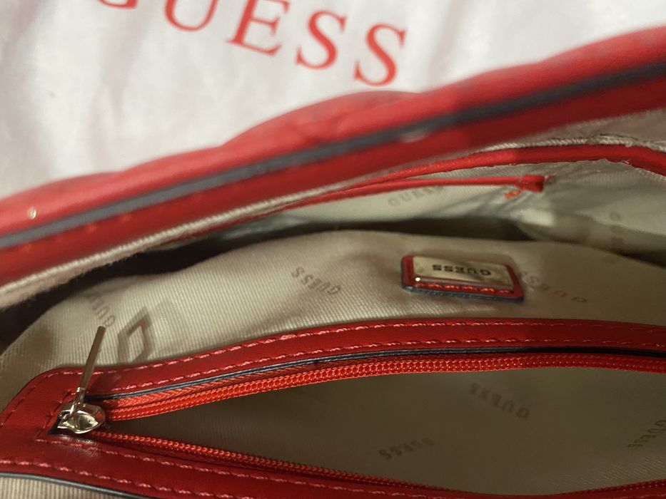 Torebka Guess  breloczki