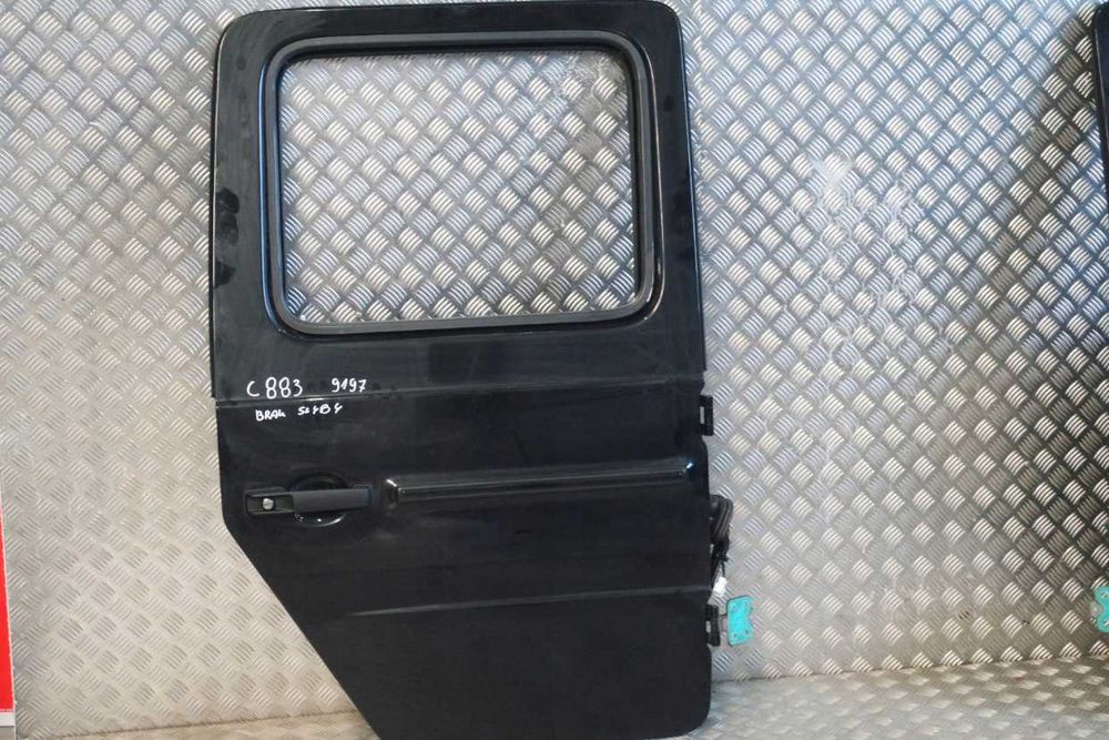 Двері Mercedes G W463 W464 передні або задні праві ліві разборка