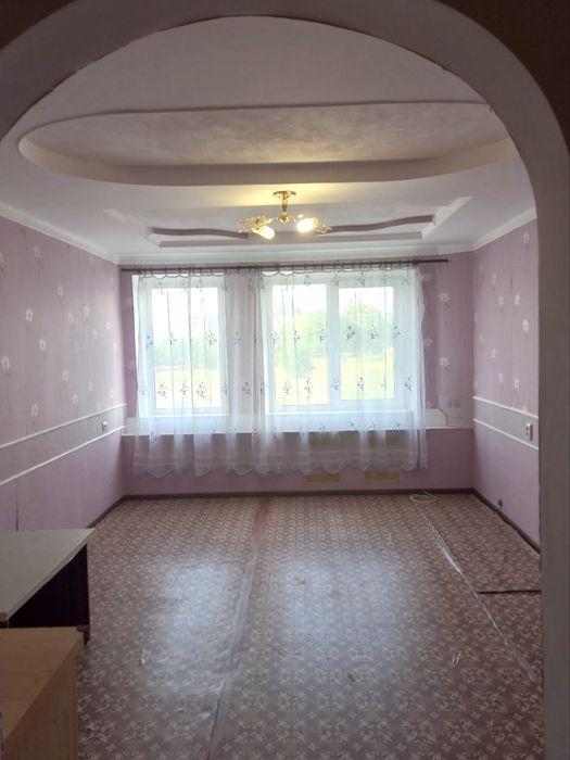 Продам 3-кімнатну квартиру 68,1 м², Вараш