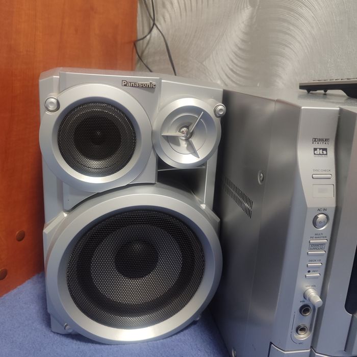 Музыкальный центер