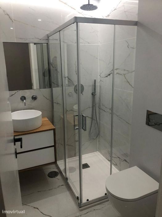 Apartamento T2 c/ terraço e churrasqueira no Centro de Braga.