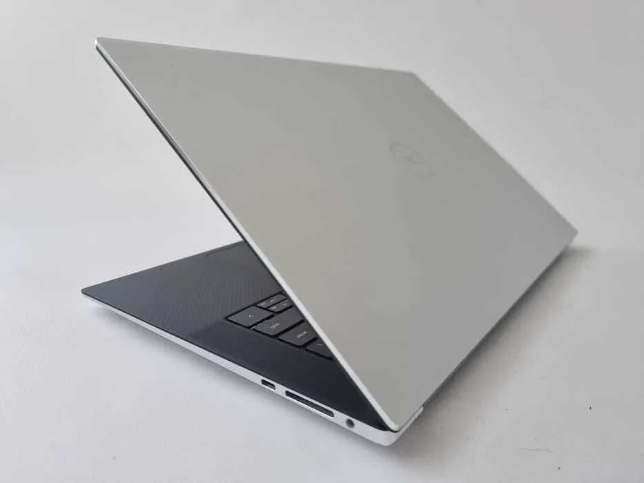Dell XPS 9510 I7 11800H/RTX 3050TI/RAM 16GB/SSD 512GB/WIN 11