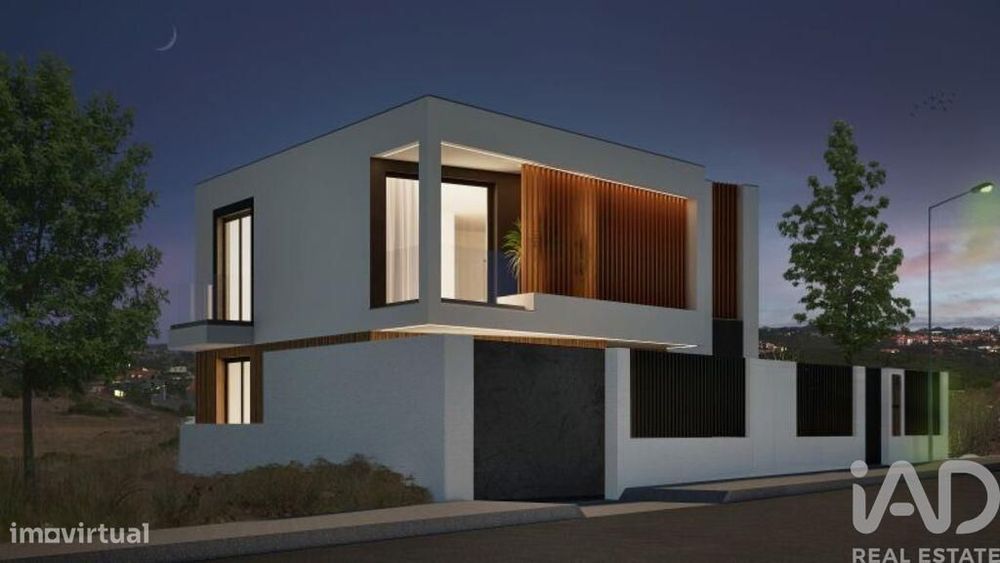 Casa / Villa T4 em São Domingos de Rana de 170,00 m2