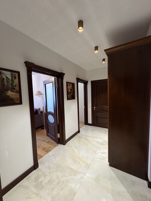 Двокімнатна квартира на Щасливомуу