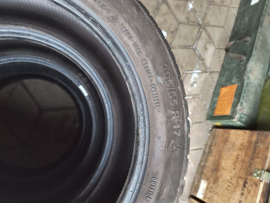 205/55R17 Continental Ts830p комплект зими