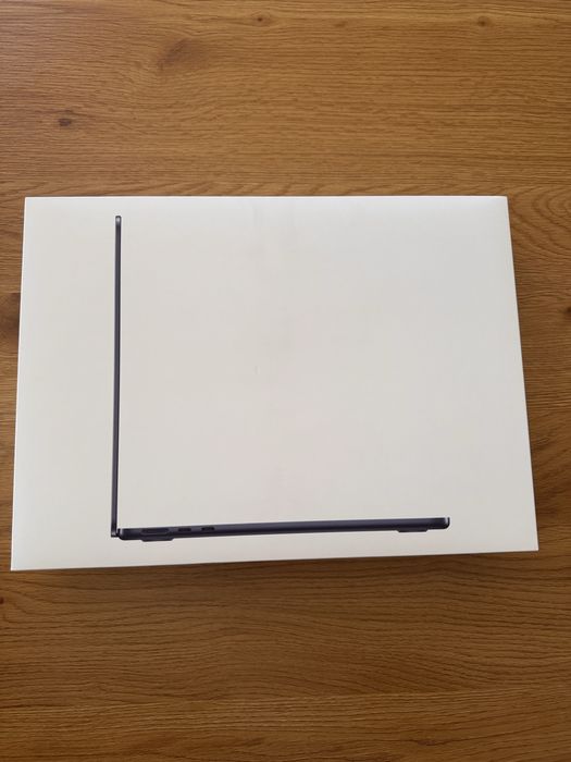 Macbook Air M2 8GB 256SSD
