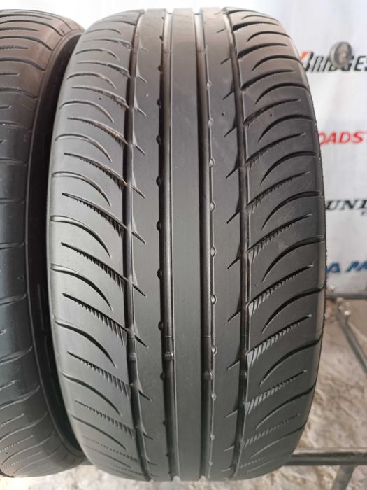 Літні шини 235/55 R17 Kumho ecsta spt 2022 рік 6,1мм
