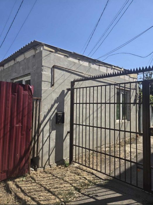 Продам квартиру на земле на 7 станции Фонтана.