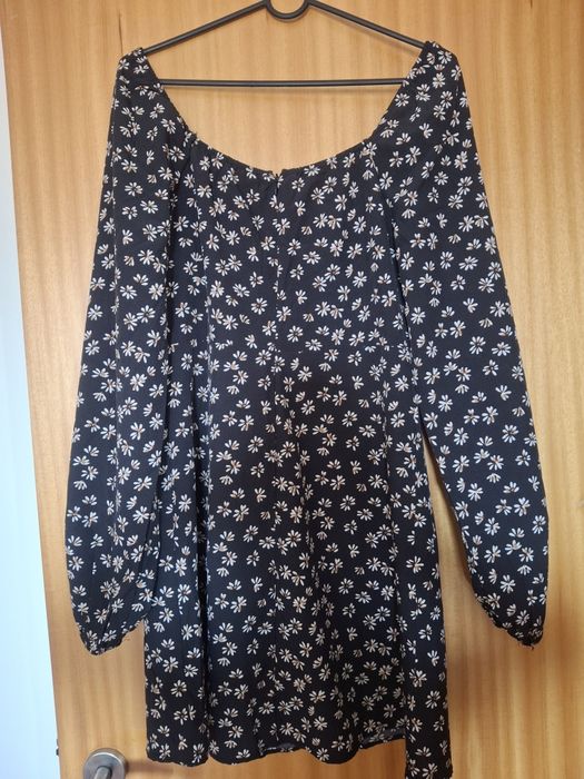 Vestido preto florido da Shein