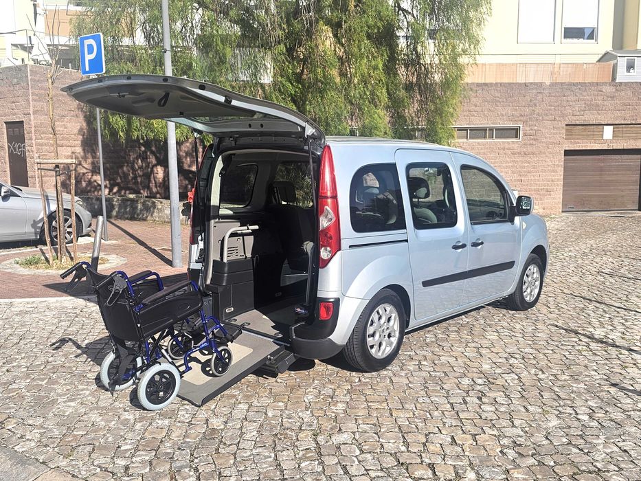 Renault Kangoo 1.5 Dci Adaptada / Rampa Para Cadeira Rodas / TPMR