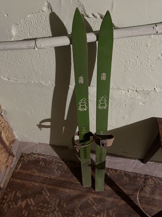 лижі зелені стан хороший