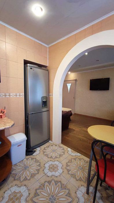 Продам 2к квартиру вул. Старокозацька, 2 (Центр)