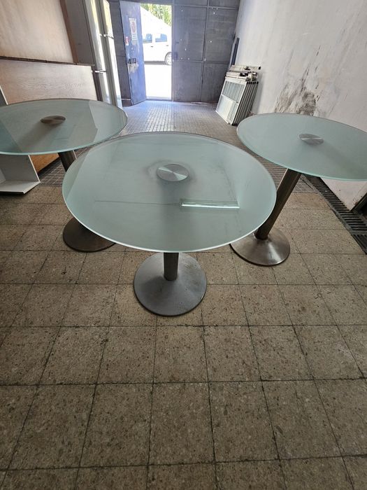 3 Mesa de vidro temperado