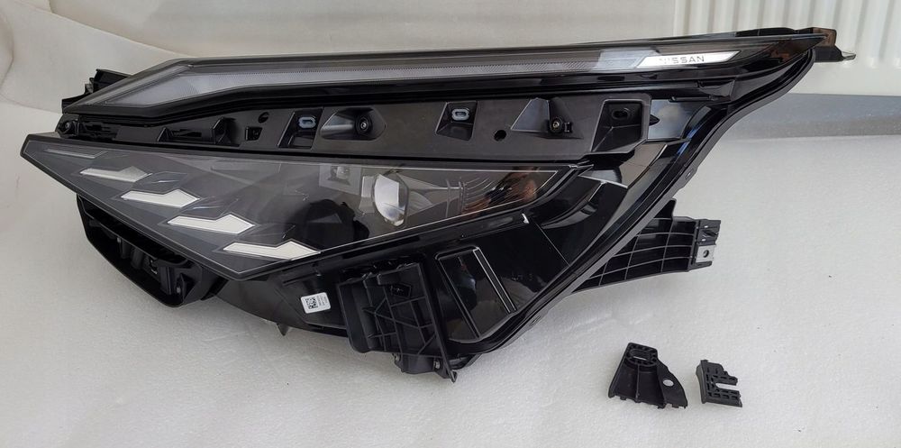 LAMPA LEWA PRZÓD PRZEDNIA NISSAN QASHQAI III J12 LIFT 2024- 26060HN20A