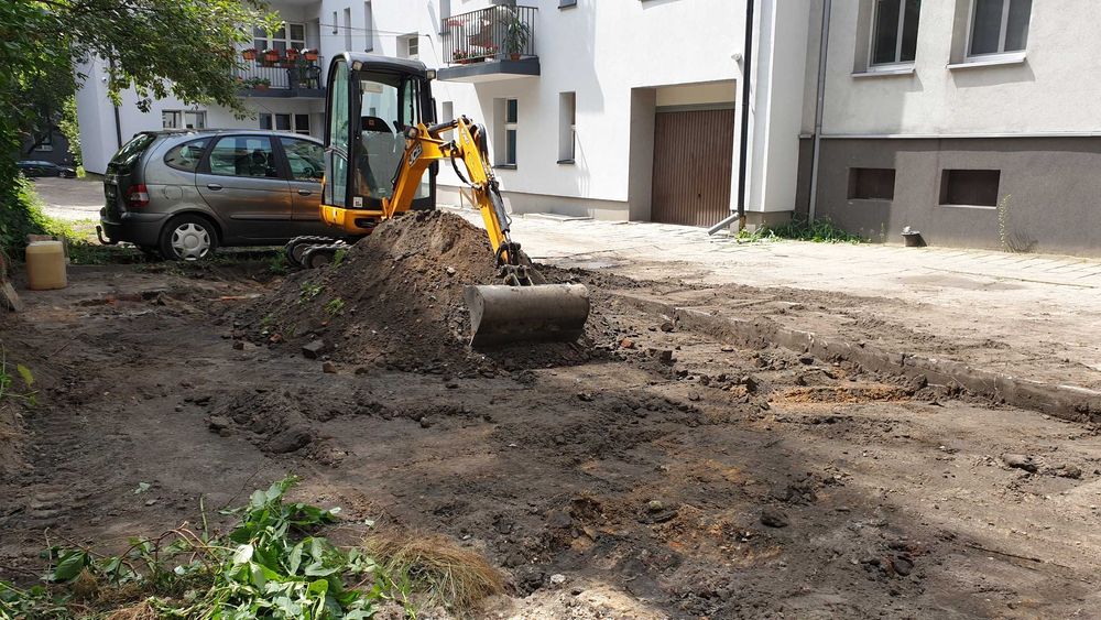 Najem wynajem minikoparka JCB 8020