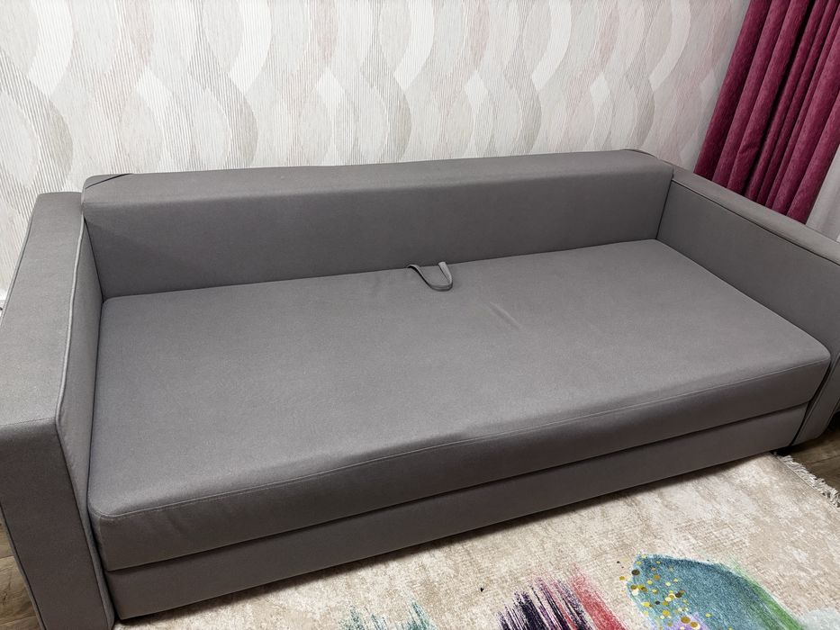 Диван б/у у відмінному стані