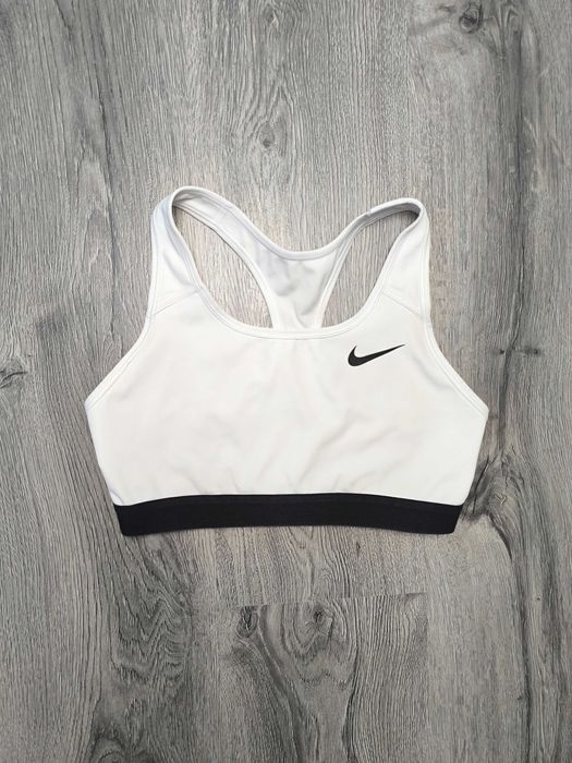 Топ Nike білий спортивний