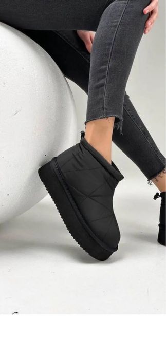 Жіночі зимові угги. Розпродаж