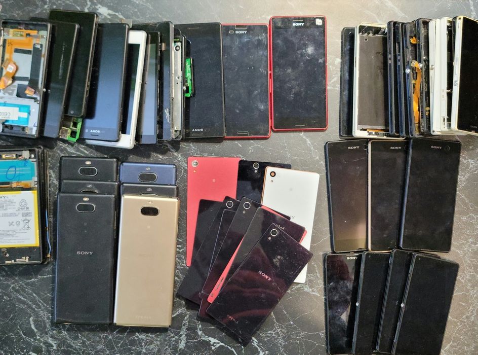 Запчастини до телефонів Sony Xperia
