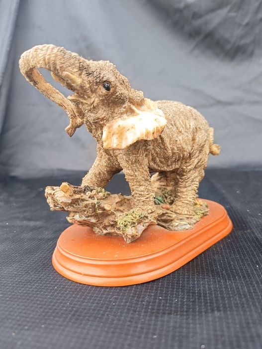 Plastikowa figurka  słonia