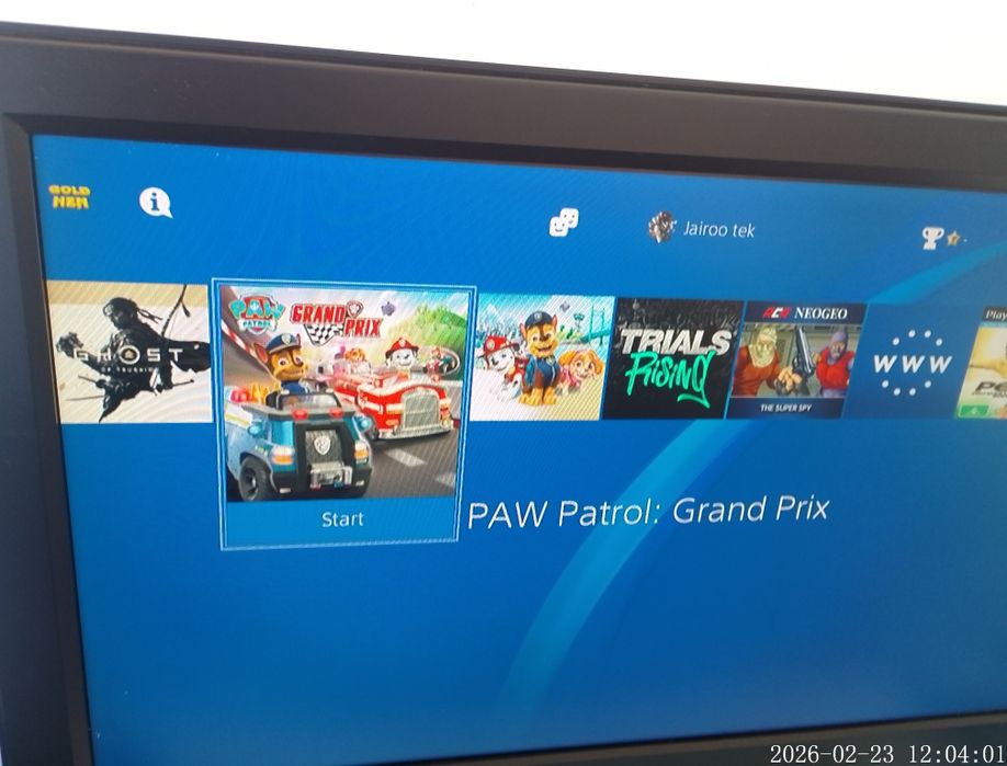 Playstation 4 com 15  jogos pronto a jogar FC26 GTA GOD OF WAR ..