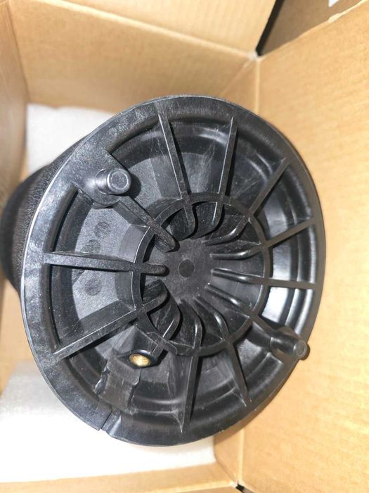 Пневмобалон пневмоподушка задня Mercedes W906 Sprinter A9063280101