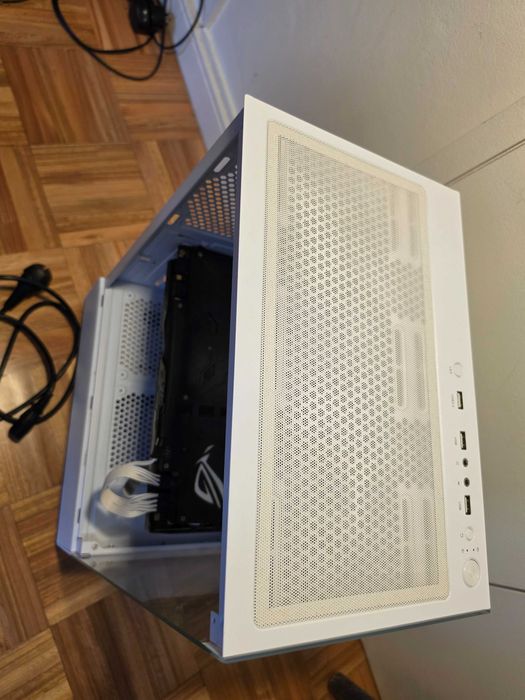 PC Gaming Ryzen 5 8500G + GTX 1080 8GB + 32GB DDR5 + 1TB NVMe
