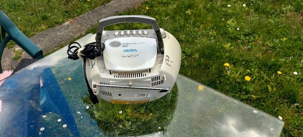 Radio magnetofon