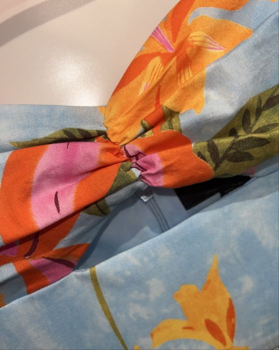Zara sukienka w piękny kwiatowy wzór r.  XS